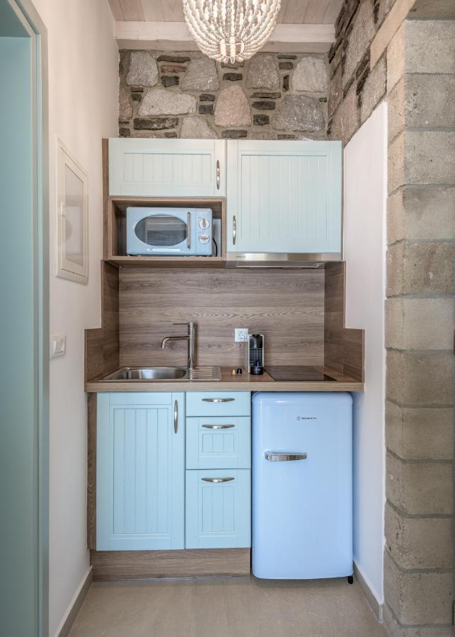 Hilltop Suites Milos Mytakas Экстерьер фото