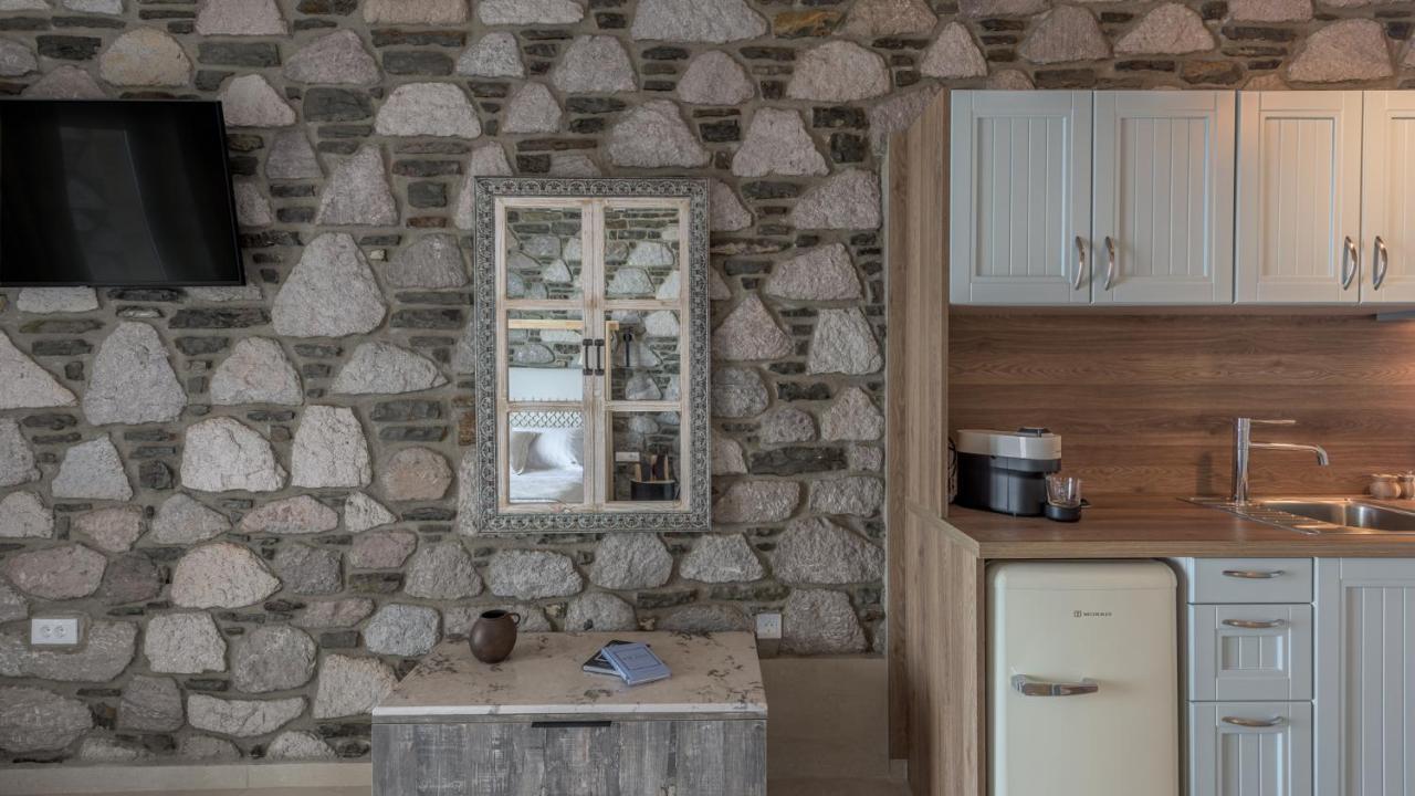 Hilltop Suites Milos Mytakas Экстерьер фото